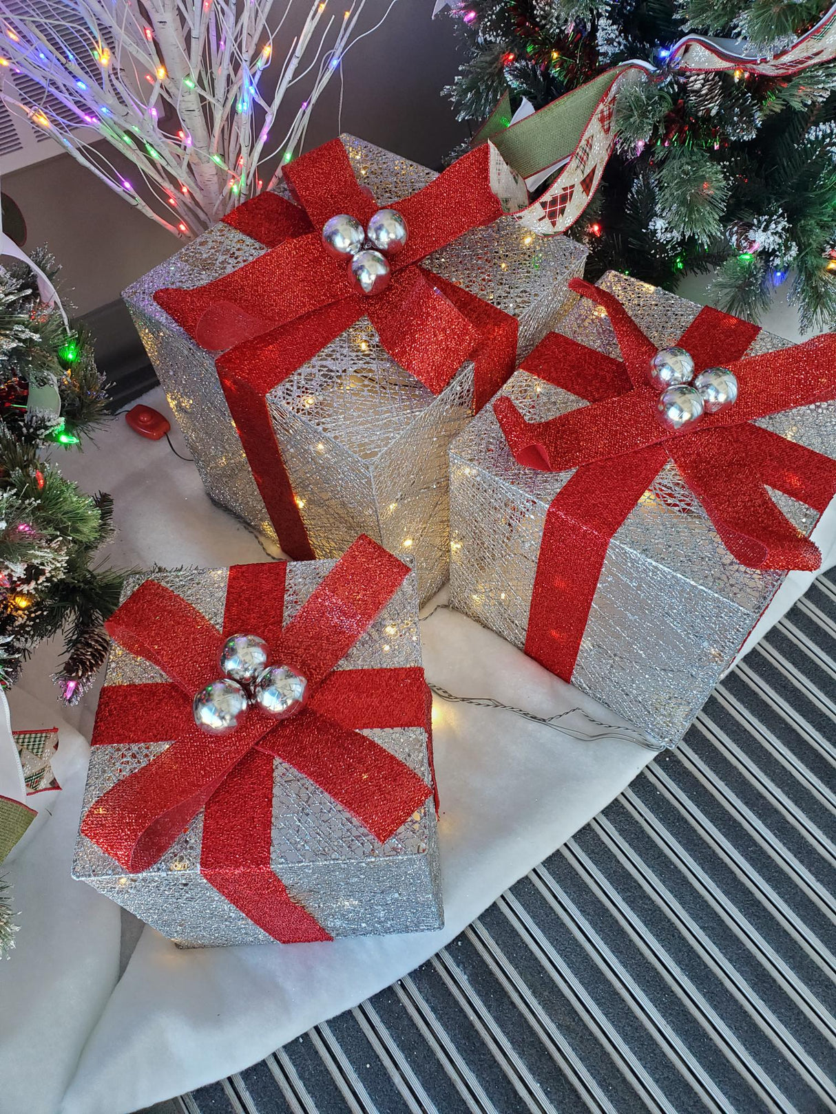 Set of 3 Pre-Lit Crystal Champagne Gift Box Sculptures