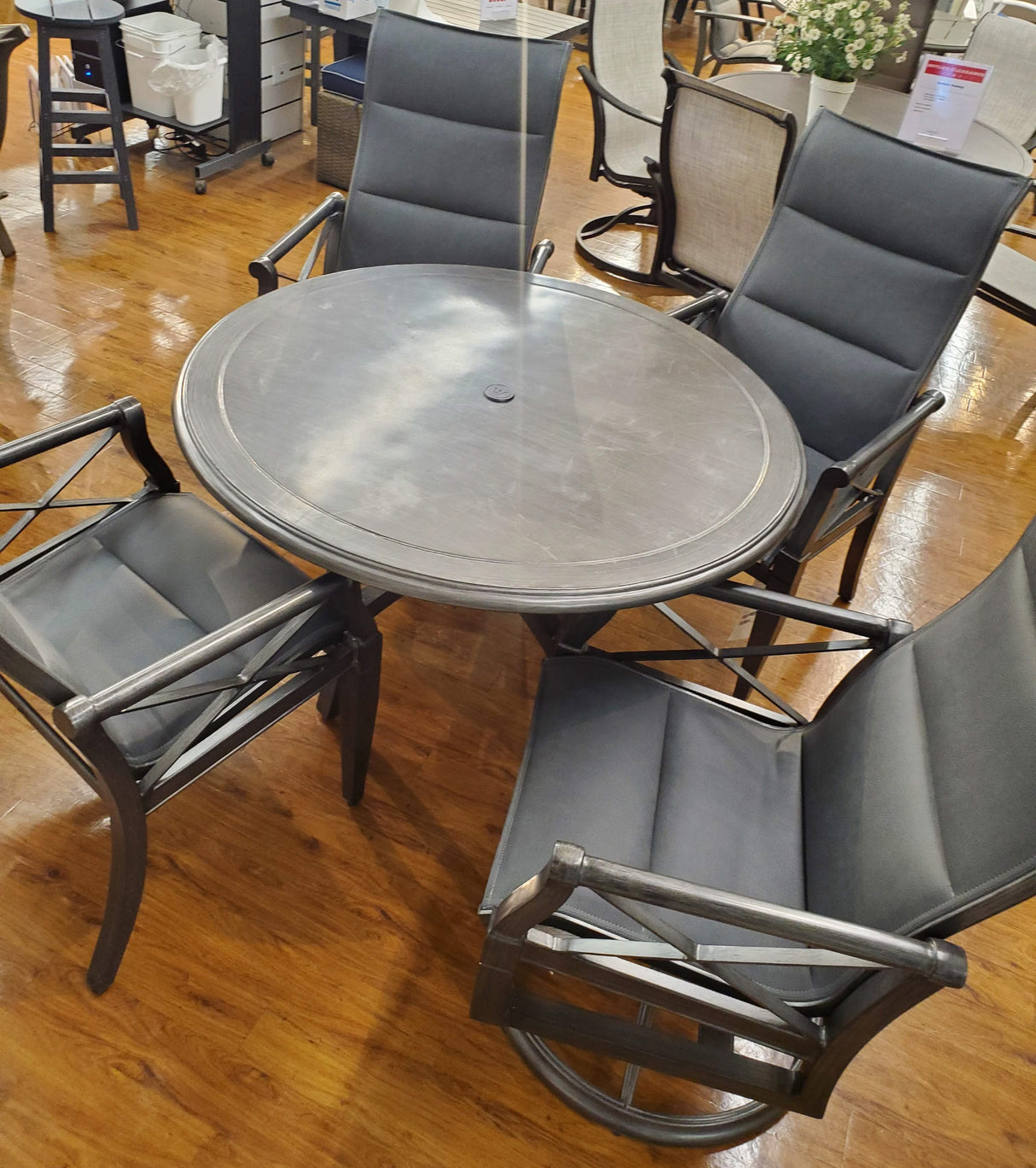 Outlet Hi-Back Andover Dining