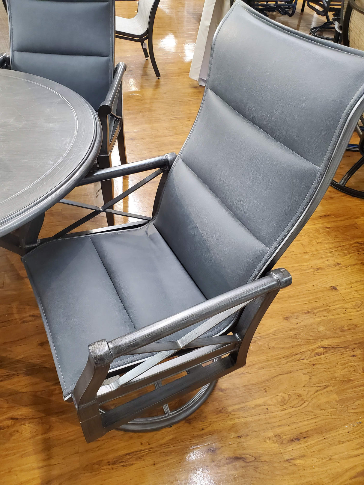 Outlet Hi-Back Andover Dining