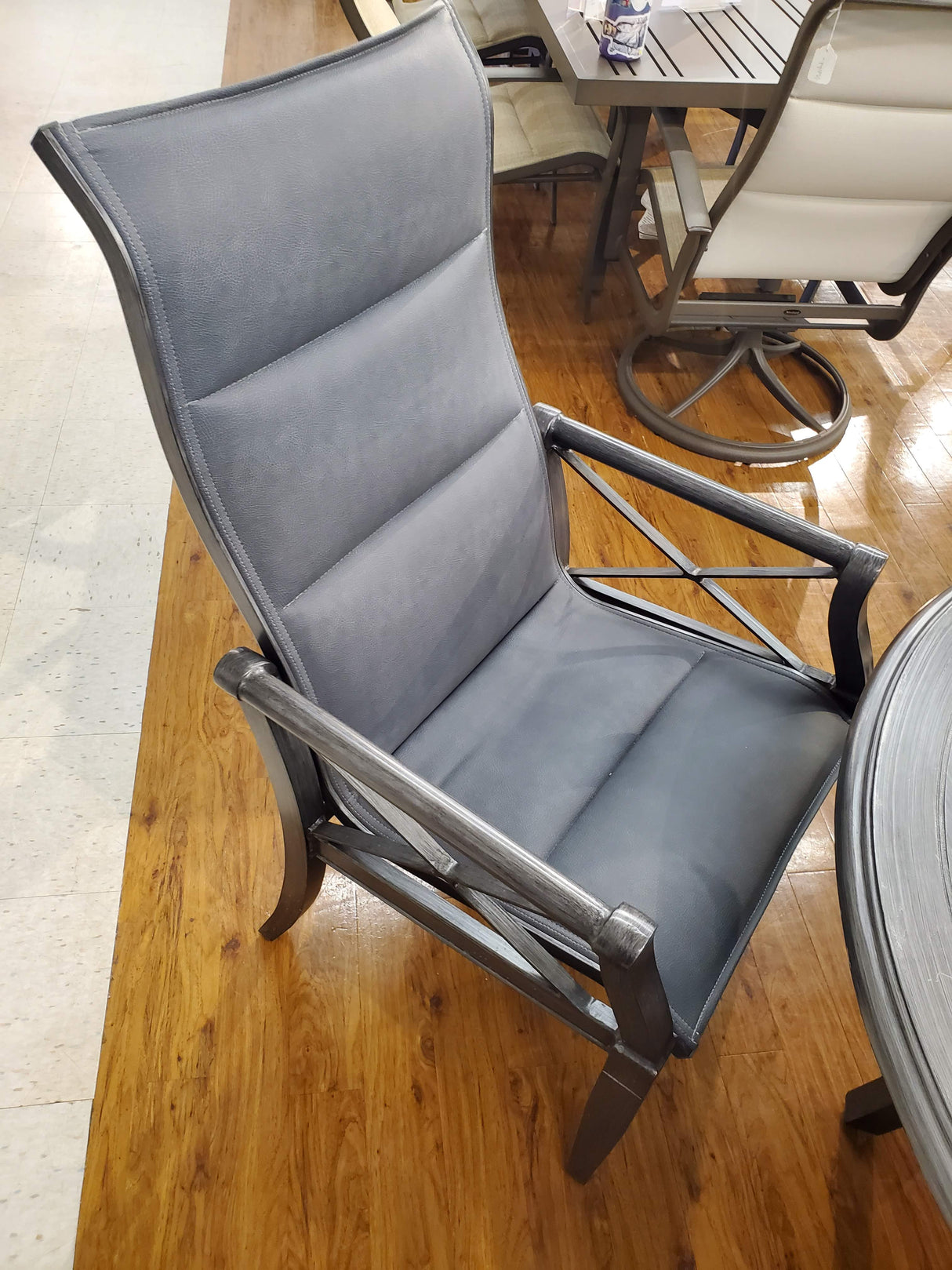 Outlet Hi-Back Andover Dining