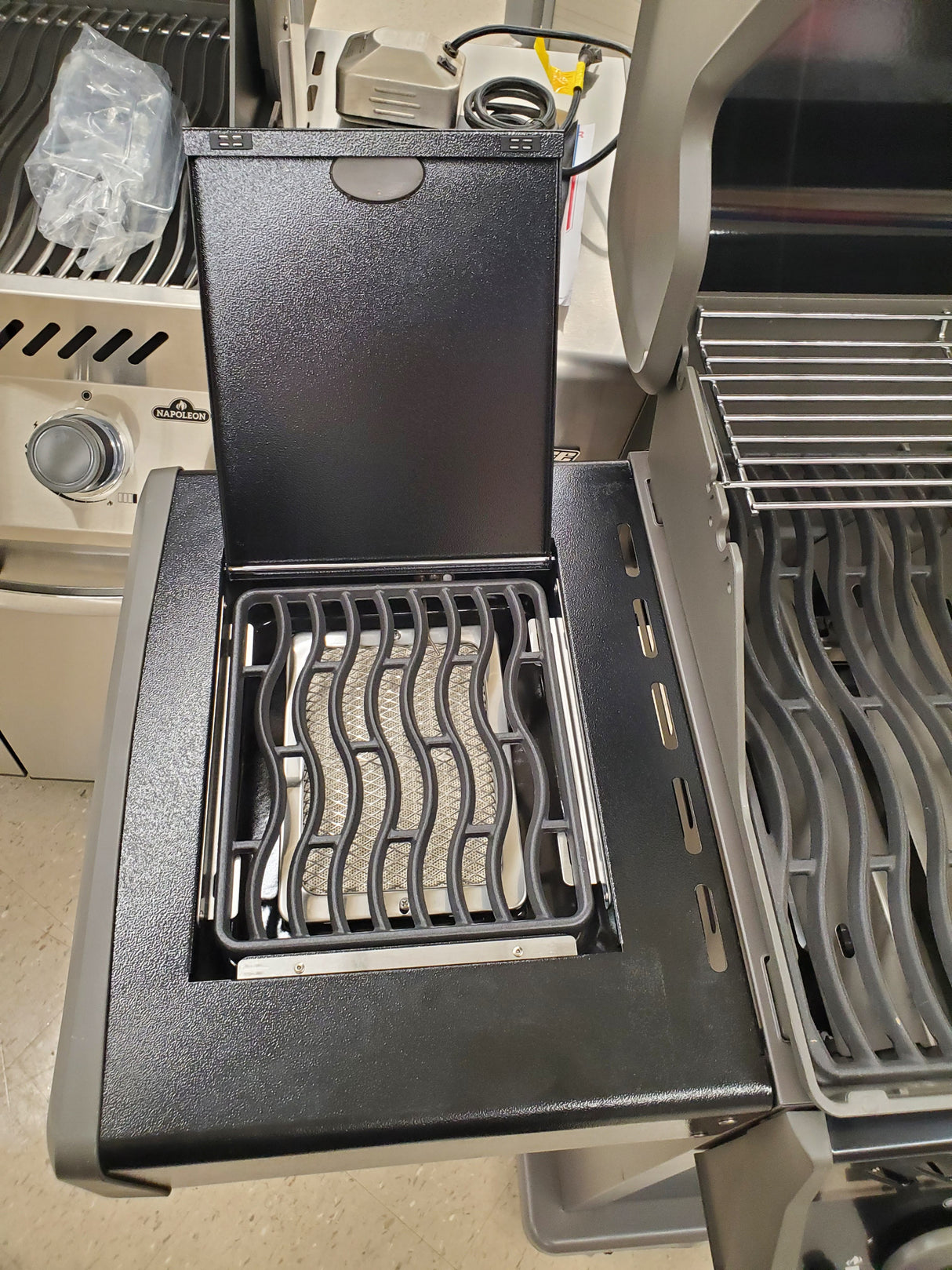 Outlet Rogue XT 525 (LP) Grill