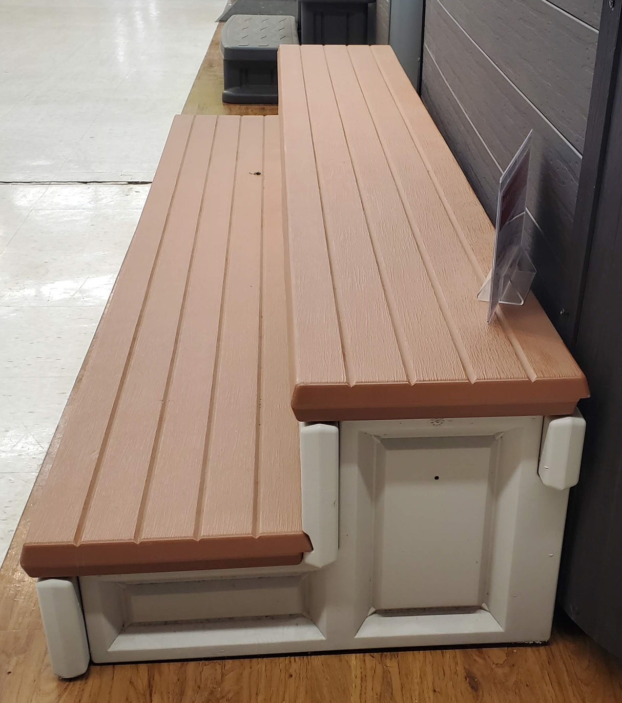 Outlet 73" Spa Steps
