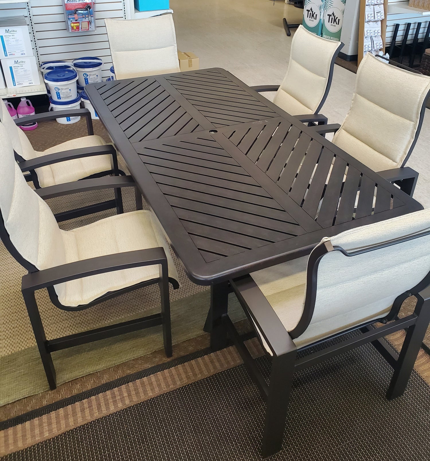 Outlet Sahara Dining Set