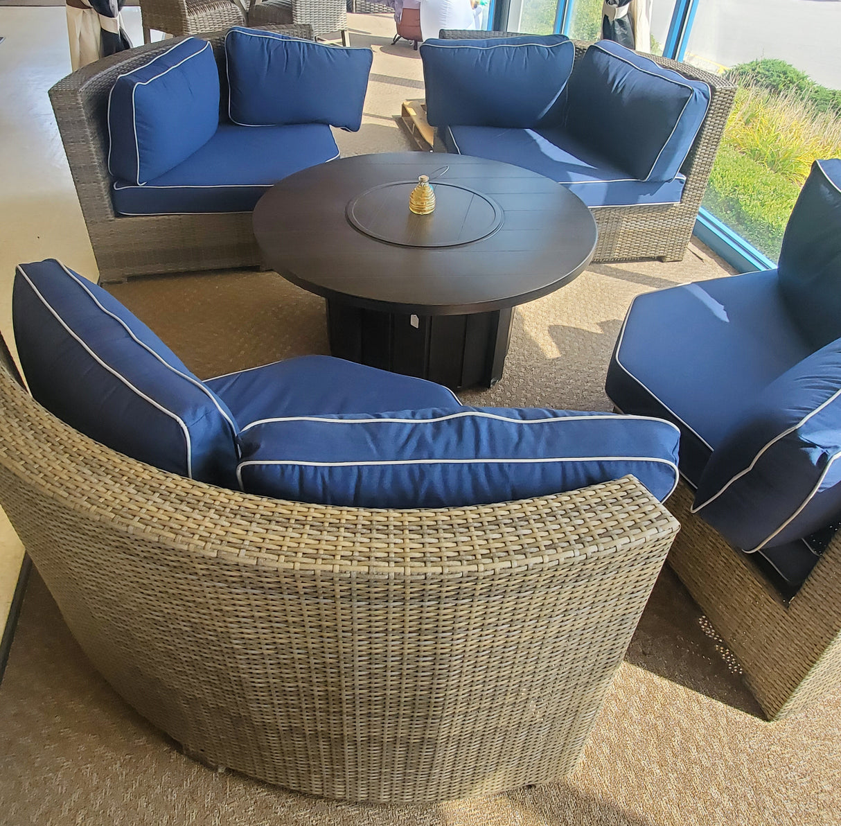 Outlet Continental Sectional Set