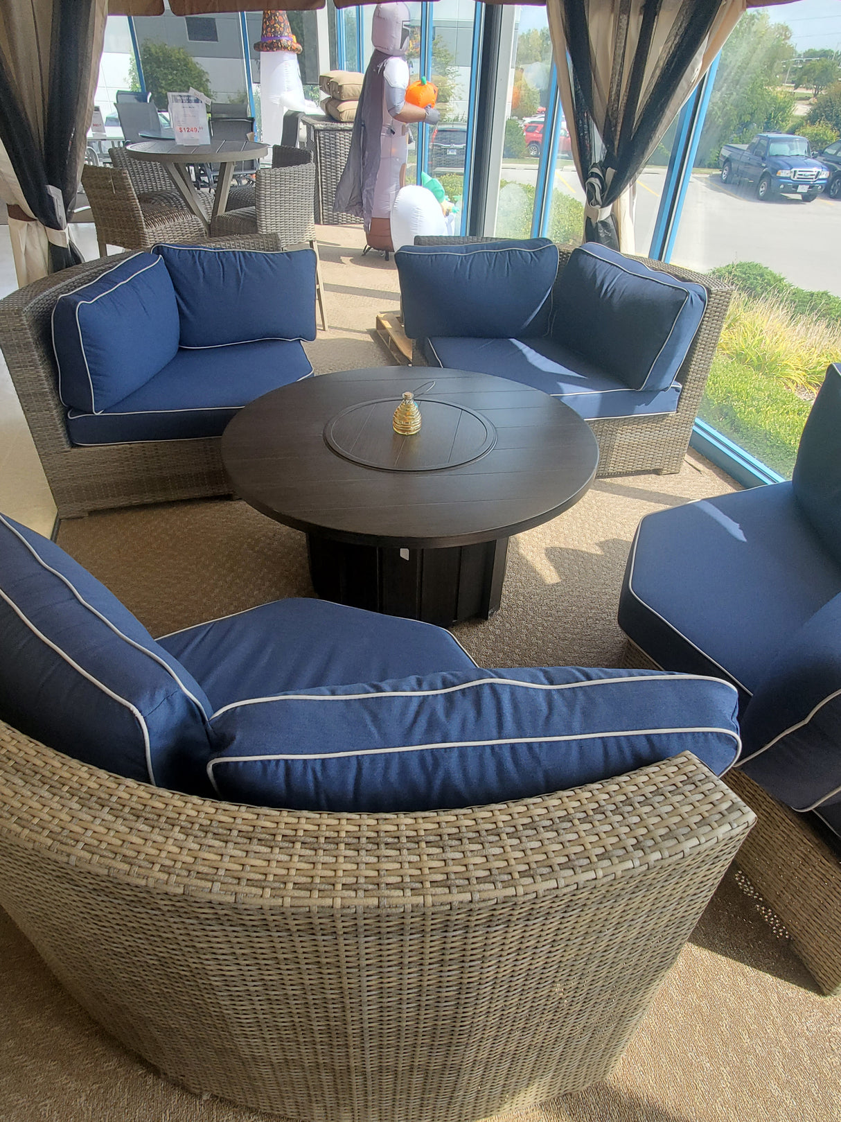 Outlet Continental Sectional Set