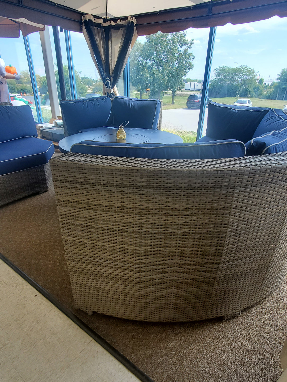 Outlet Continental Sectional Set