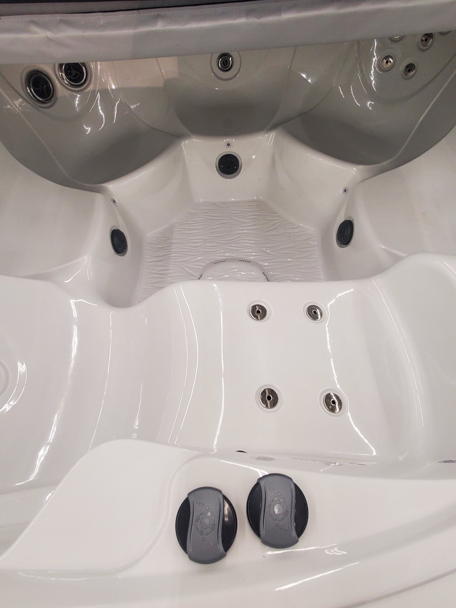 Outlet Enrich Hot Tubs Renew Revive Collection