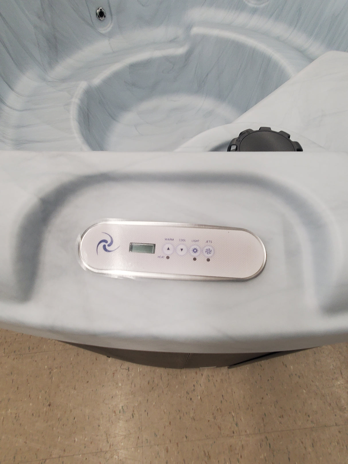 Outlet Crown Classic Series Nordic Hot Tub
