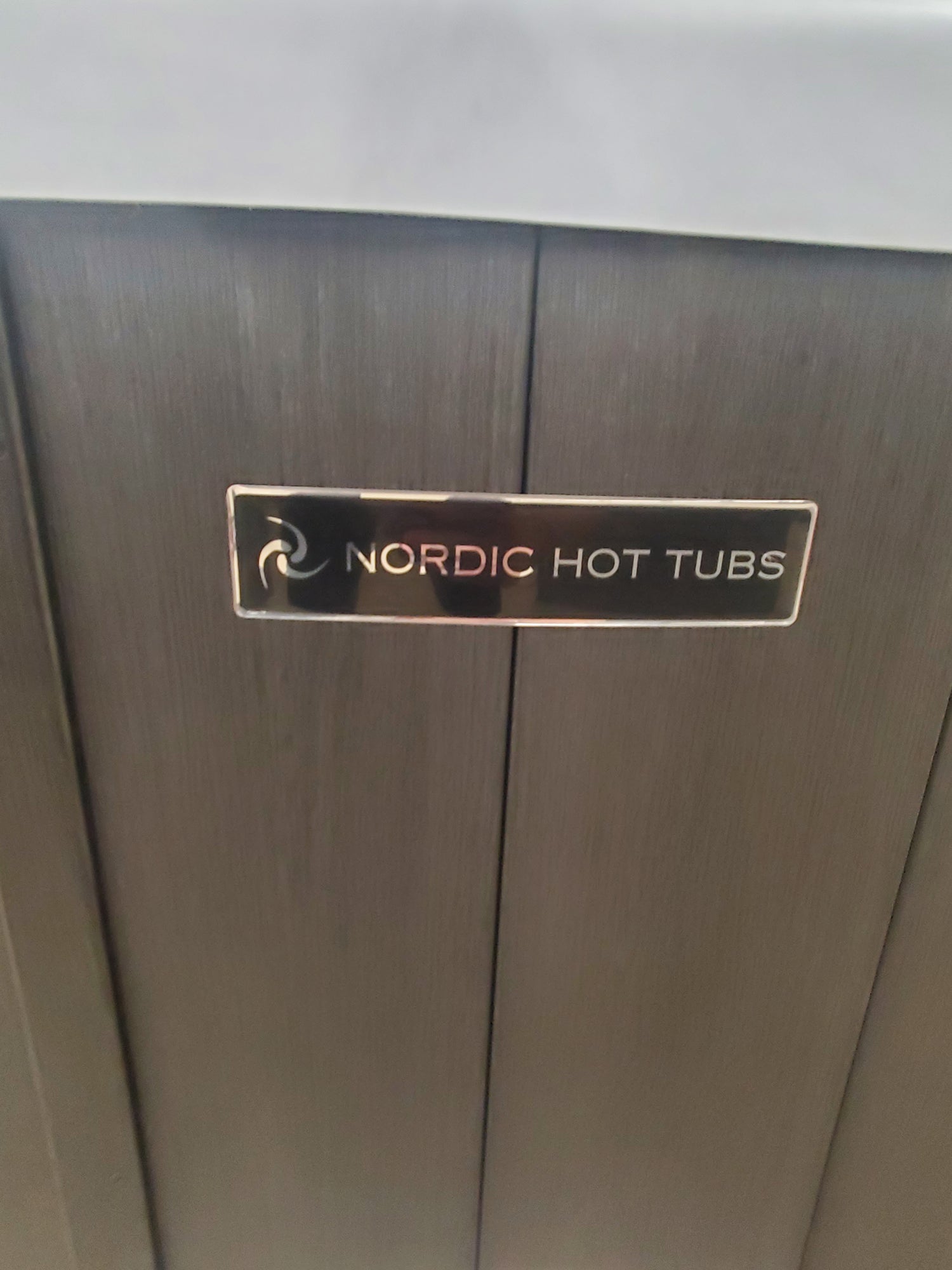 Outlet Crown Classic Series Nordic Hot Tub