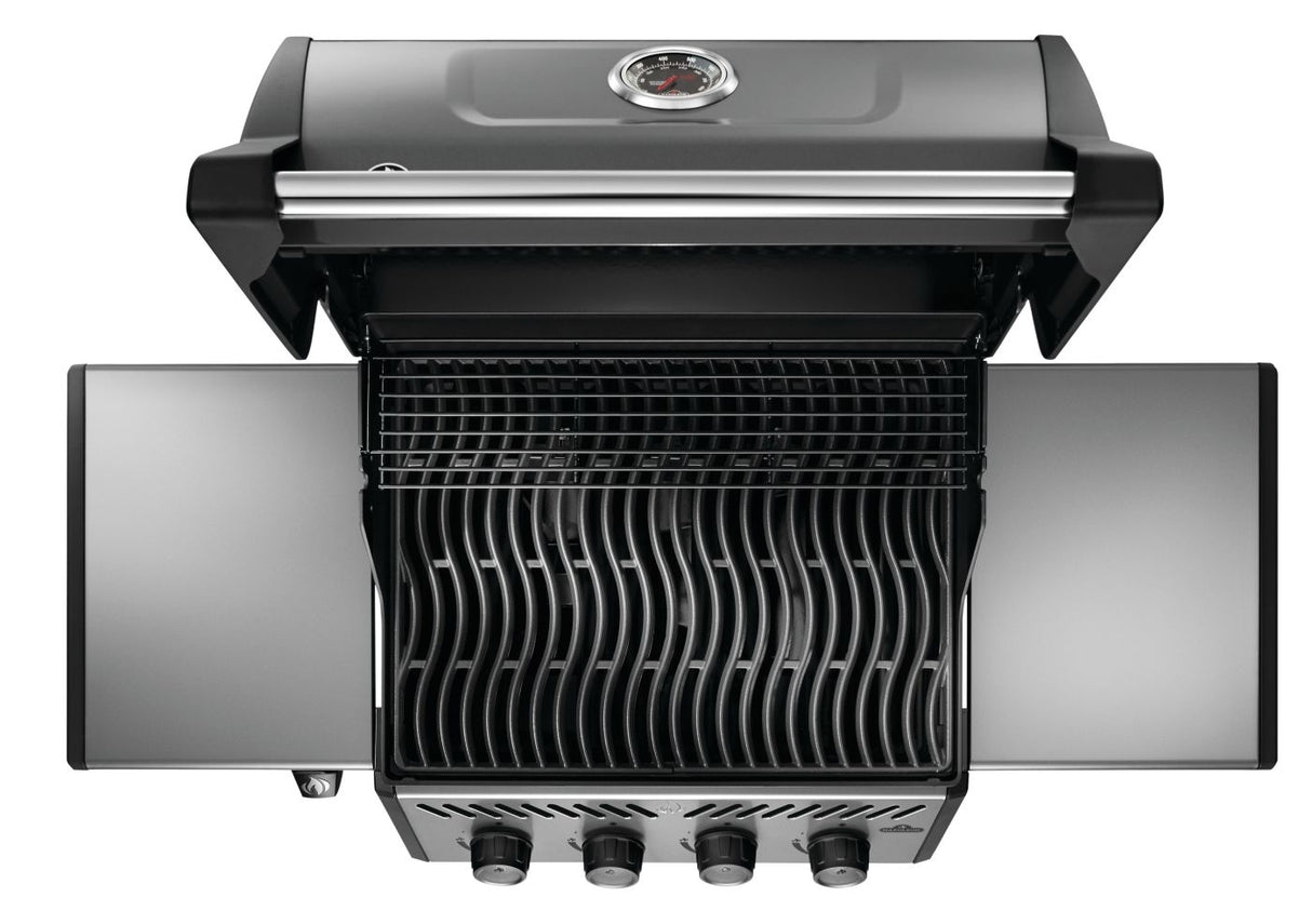 This image shows what this grill looks like from above. The lid of the grill is open so you can see inside the grill.