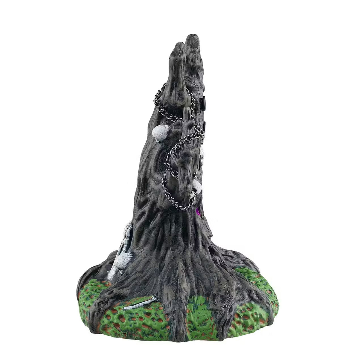 This is a side angle of the tree. You can see some of the chains and some of the skulls.