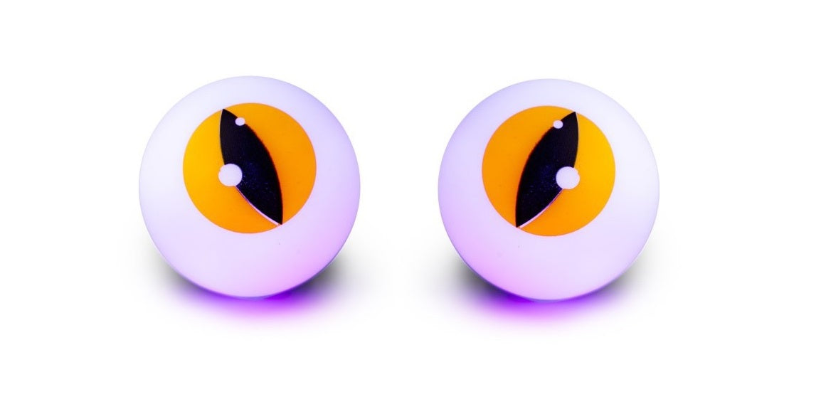 This image shows the cat eyeballs lit up in purple.