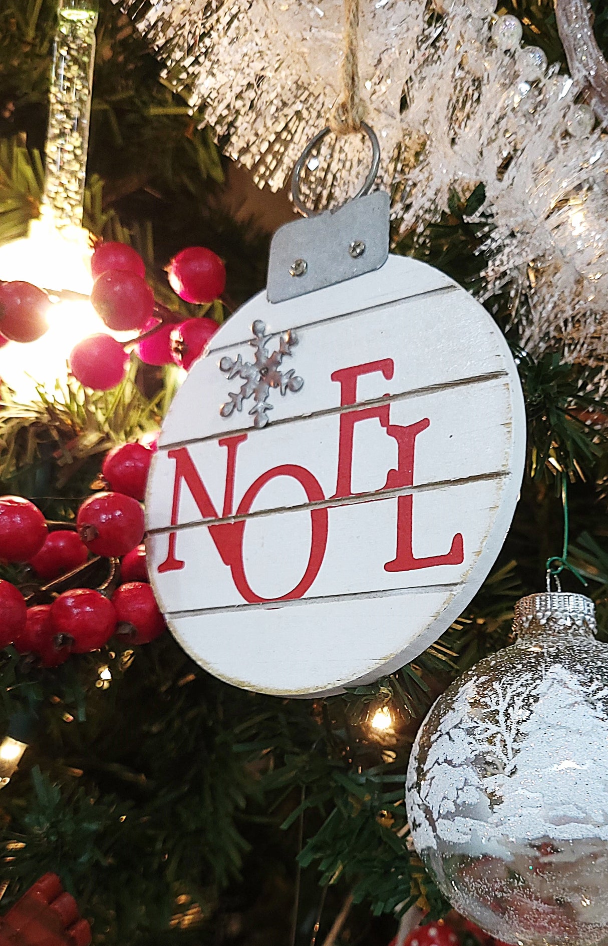 5" Joy/Noel/Believe Word Ornament