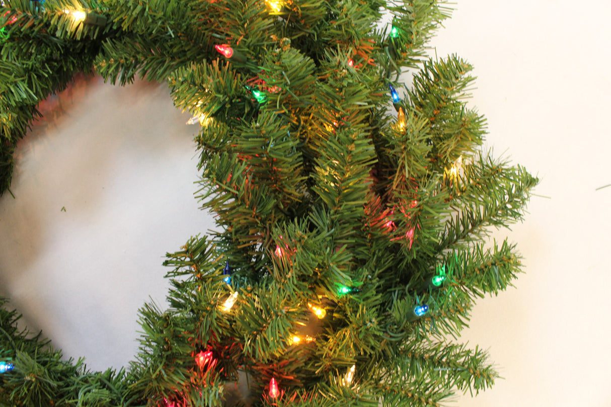 30" Canadian Pine Pre-Lit Artificial Christmas Wreath
