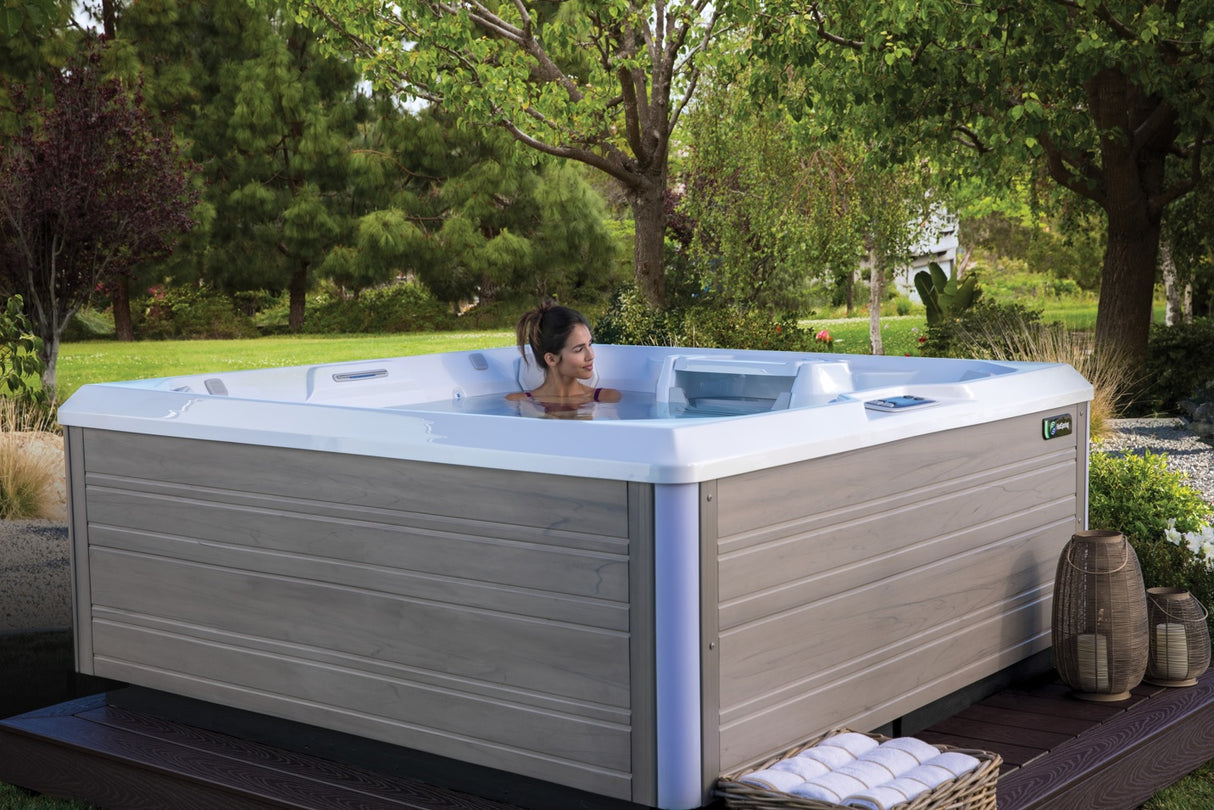 Hot Spring Limelight Collection Beam Hot Tub