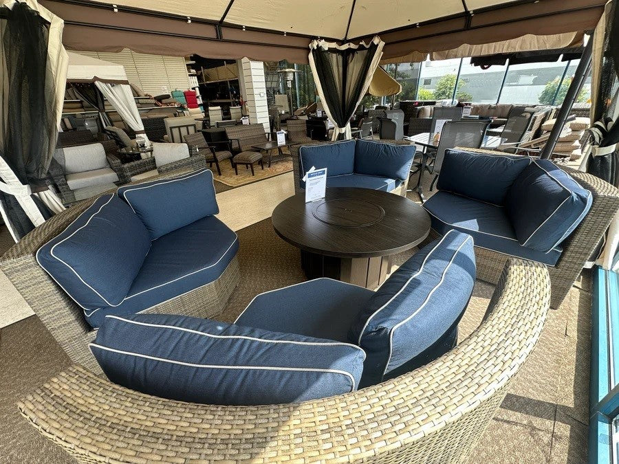 Outlet Continental Sectional Set