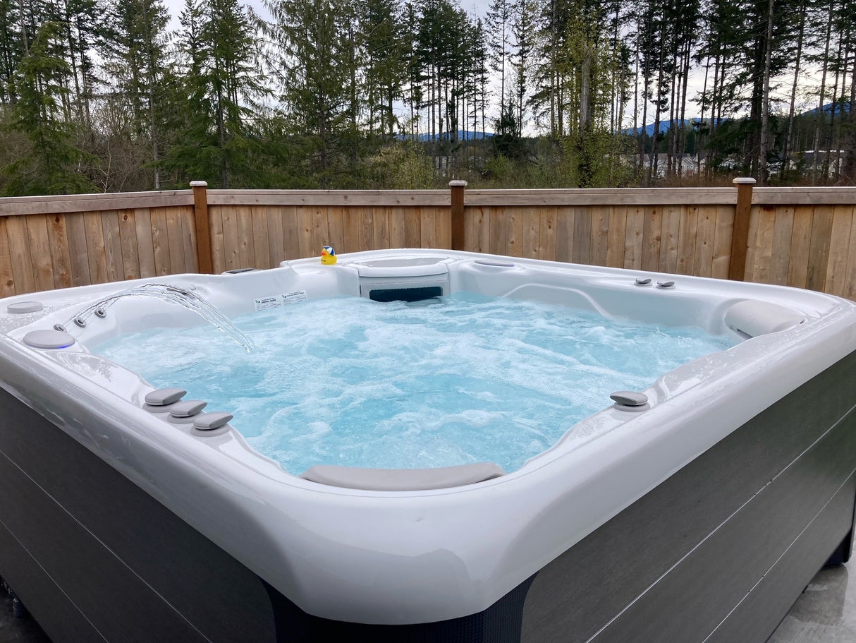Hot Spring Highlife Collection Grandee Hot Tub