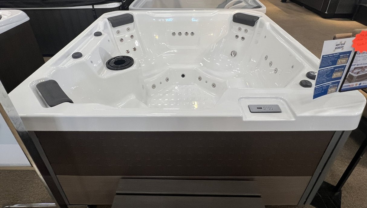 Clearance 2025 Enrich Harmony Hot Tub