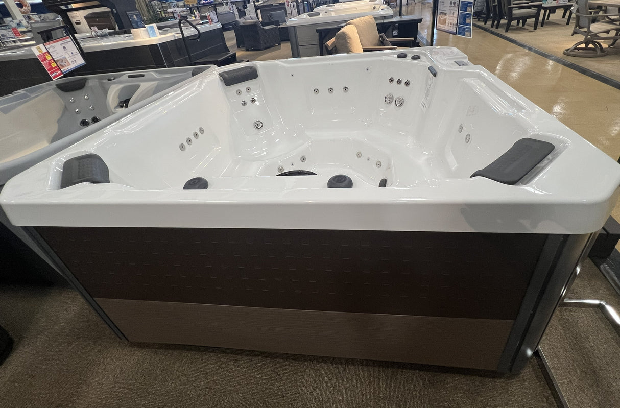 Clearance 2025 Enrich Harmony Hot Tub