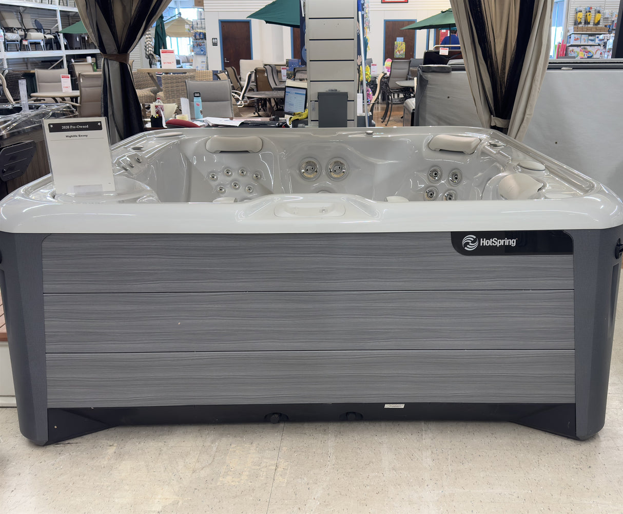 Outlet Hot Spring Highlife Envoy Hot Tub