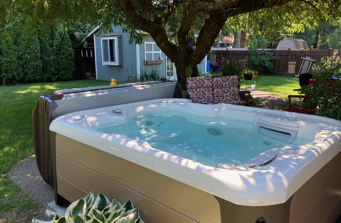 Hot Spring Highlife Collection Jetsetter LX Hot Tub