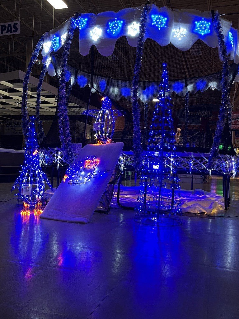 30" Twinkling LED Standing Penguin Christmas Decoration