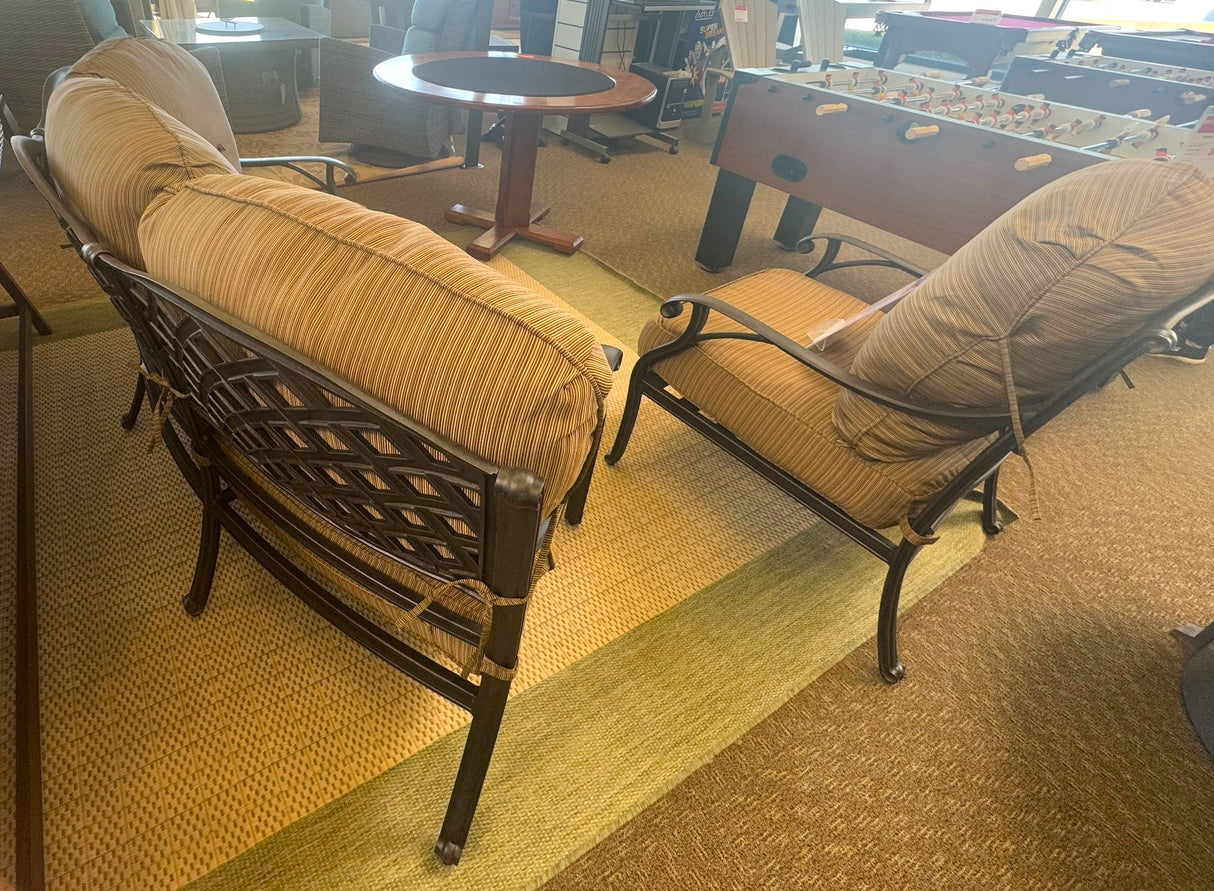 Outlet Stonegate Lounging Set