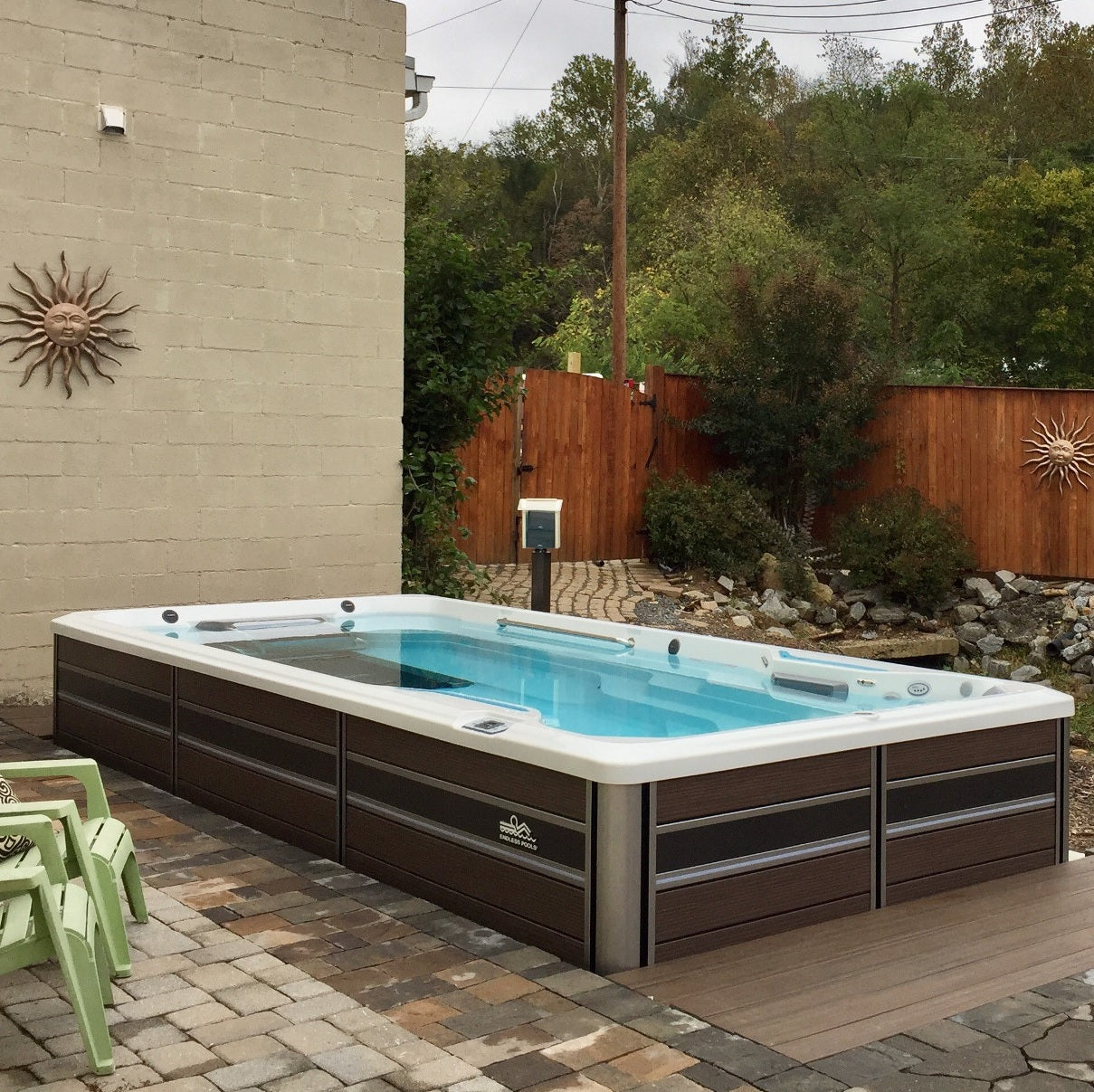 Endless Pools® Fitness Systems E700