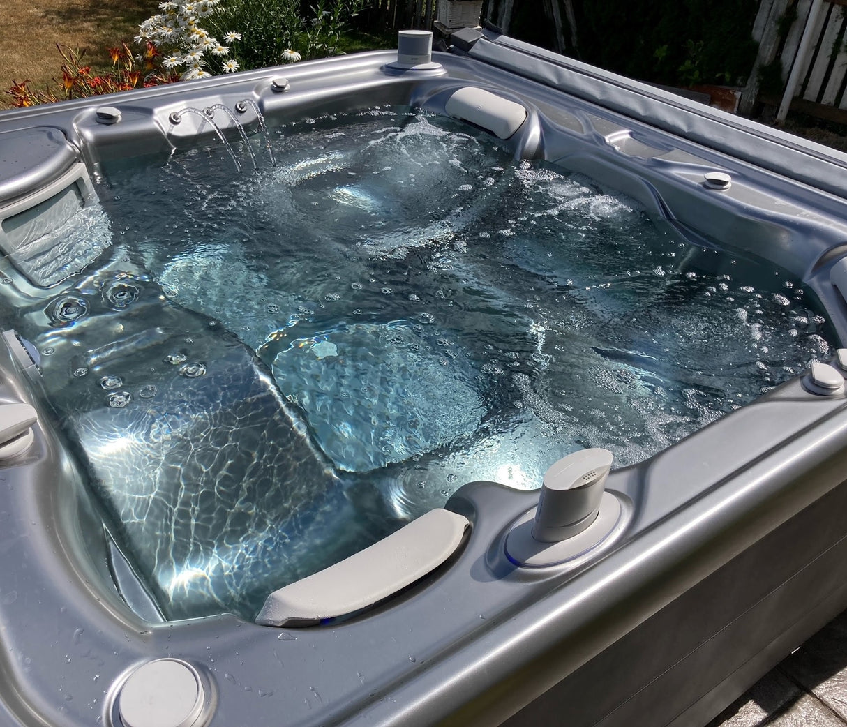 Hot Spring Highlife Collection Envoy Hot Tub