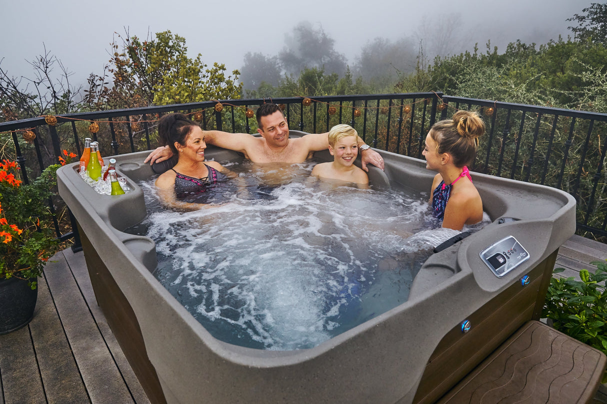 Freeflow Spas Azure™ Premier Hot Tub