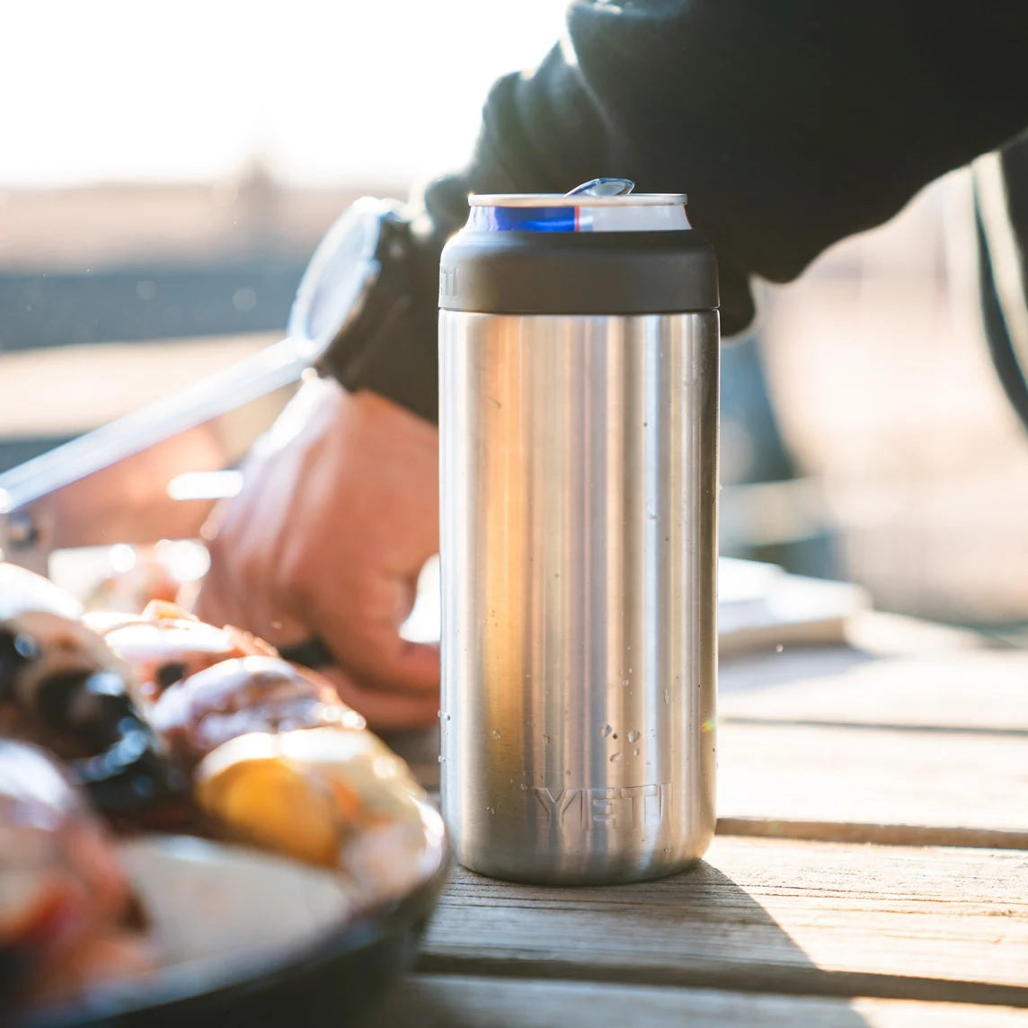 Silver Yeti colster.