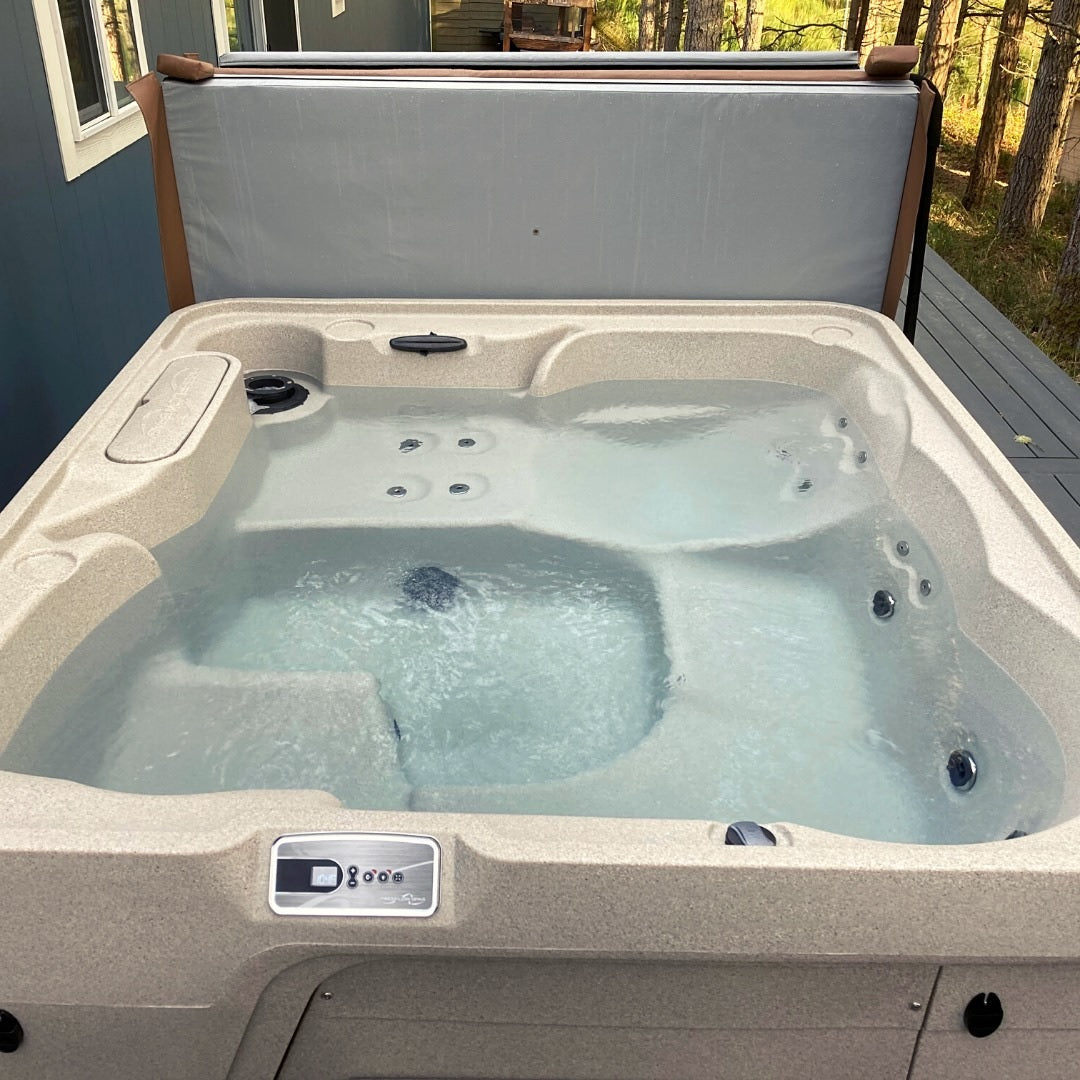 Freeflow Spas Excursion Sport Hot Tub