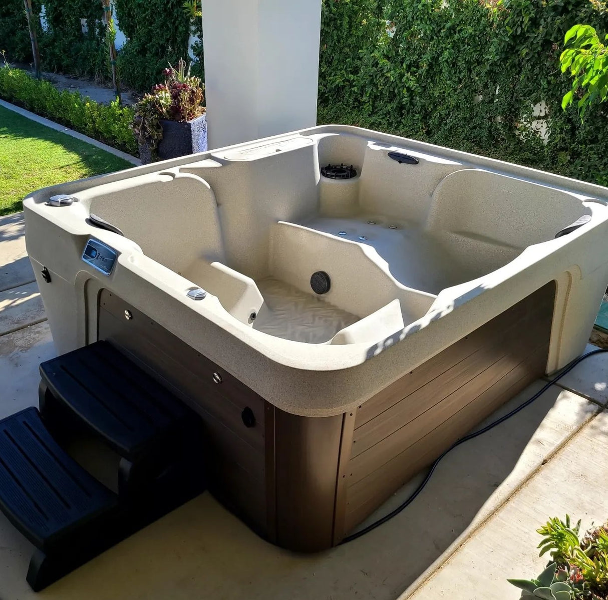 Freeflow Spas Excursion Sport Hot Tub