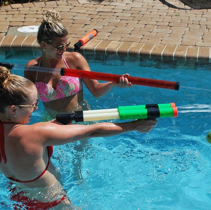 Water launcher squirt gun.