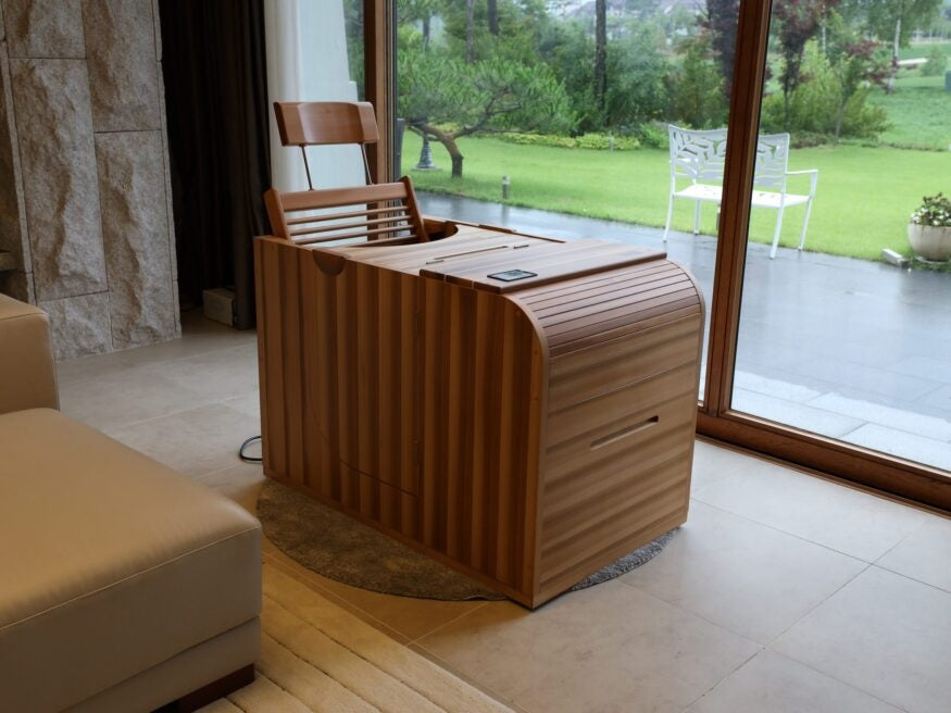 Essential Lounge Half Sauna