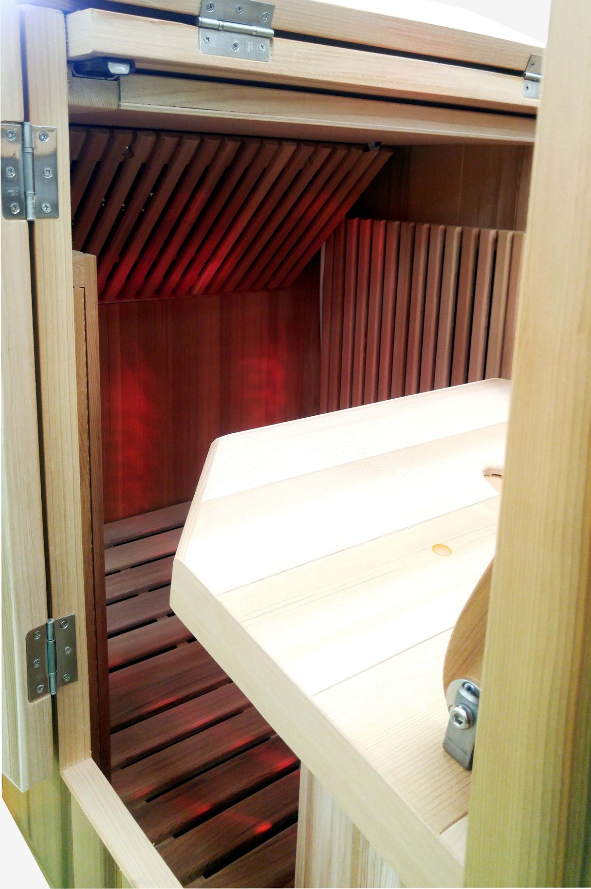 Essential Lounge Half Sauna
