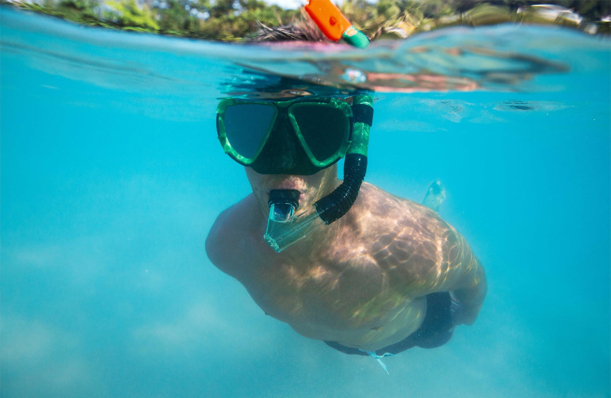 Swim mask and snorkel. There are two color options: black or teal.