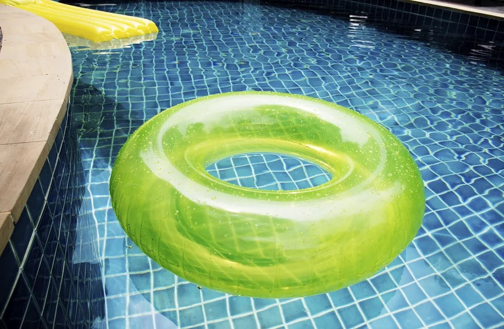 Inner tube for kids. There are two color options: Yellow or Purple.