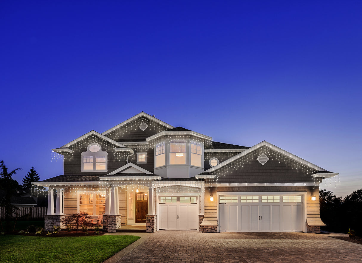 Set of 200 Dramatic Drop LED Icicle Lights