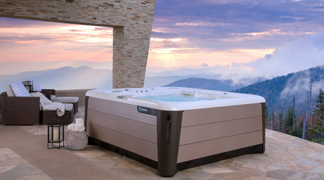 How using a hot tub can help you meet your health goals in 2022!