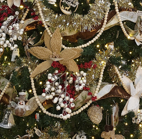 Rustic Winter Theme Tree