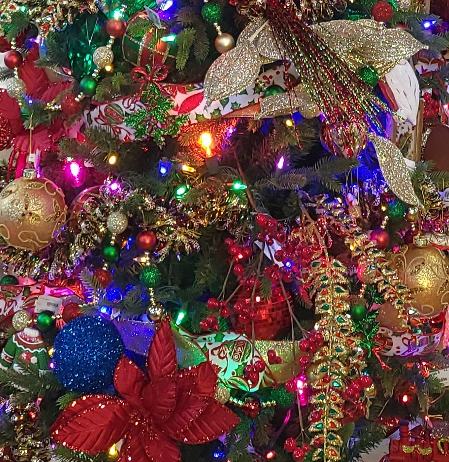 The Christmas Shoppe Theme Tree