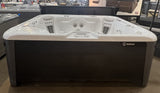 Clearance 2021 Hot Spring Highlife Grandee Hot Tub with SmarTop