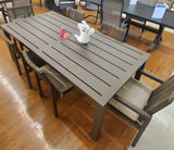 Outlet Durham Dining Set