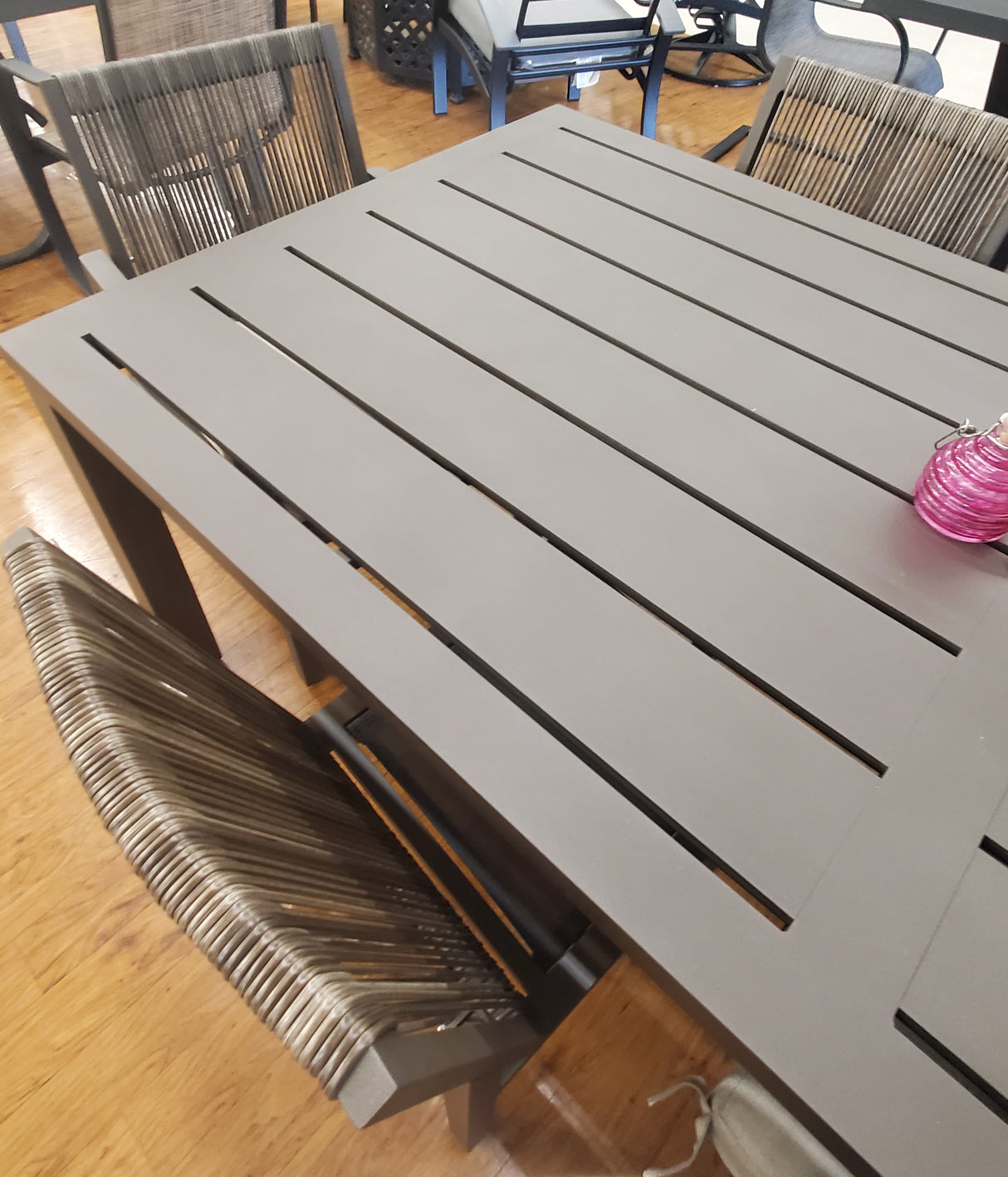 Outlet Durham Dining Set