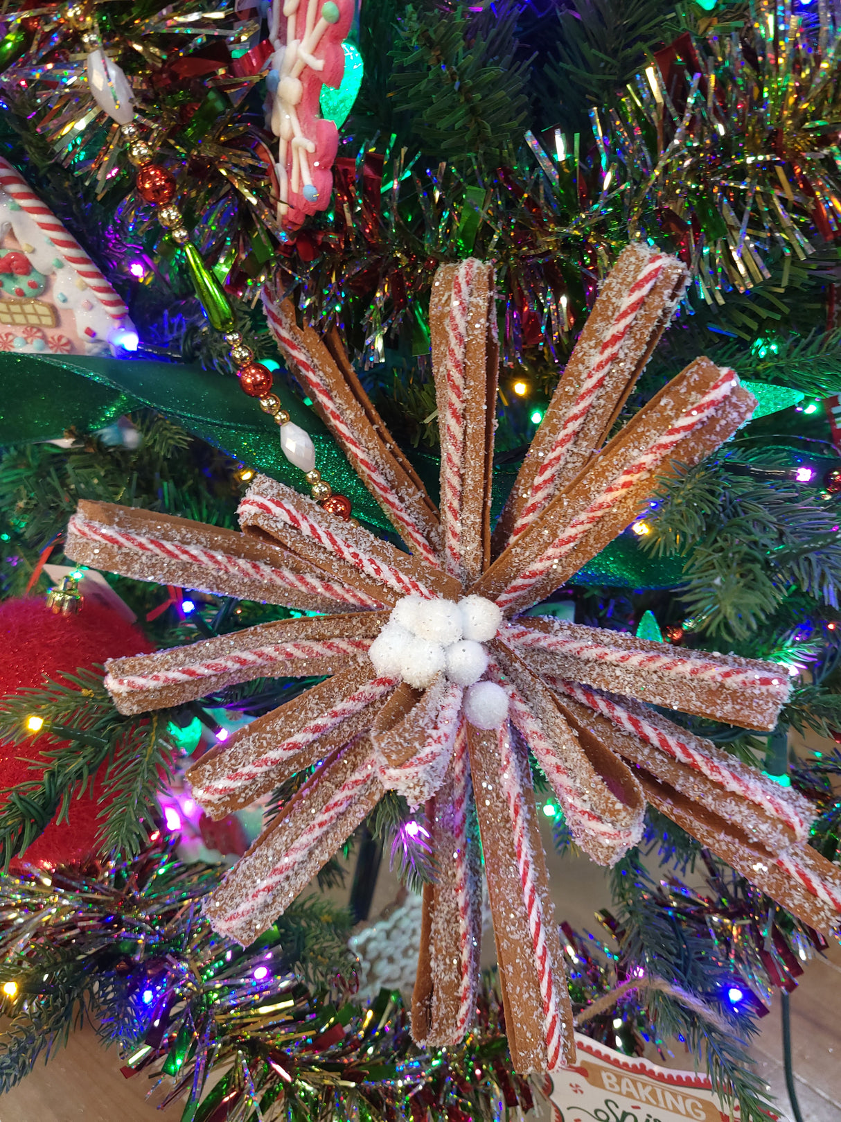 22" Sugar & Spice Gingerbread Loop Stem