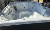 Clearance 2021 Hot Spring Highlife Grandee Hot Tub
