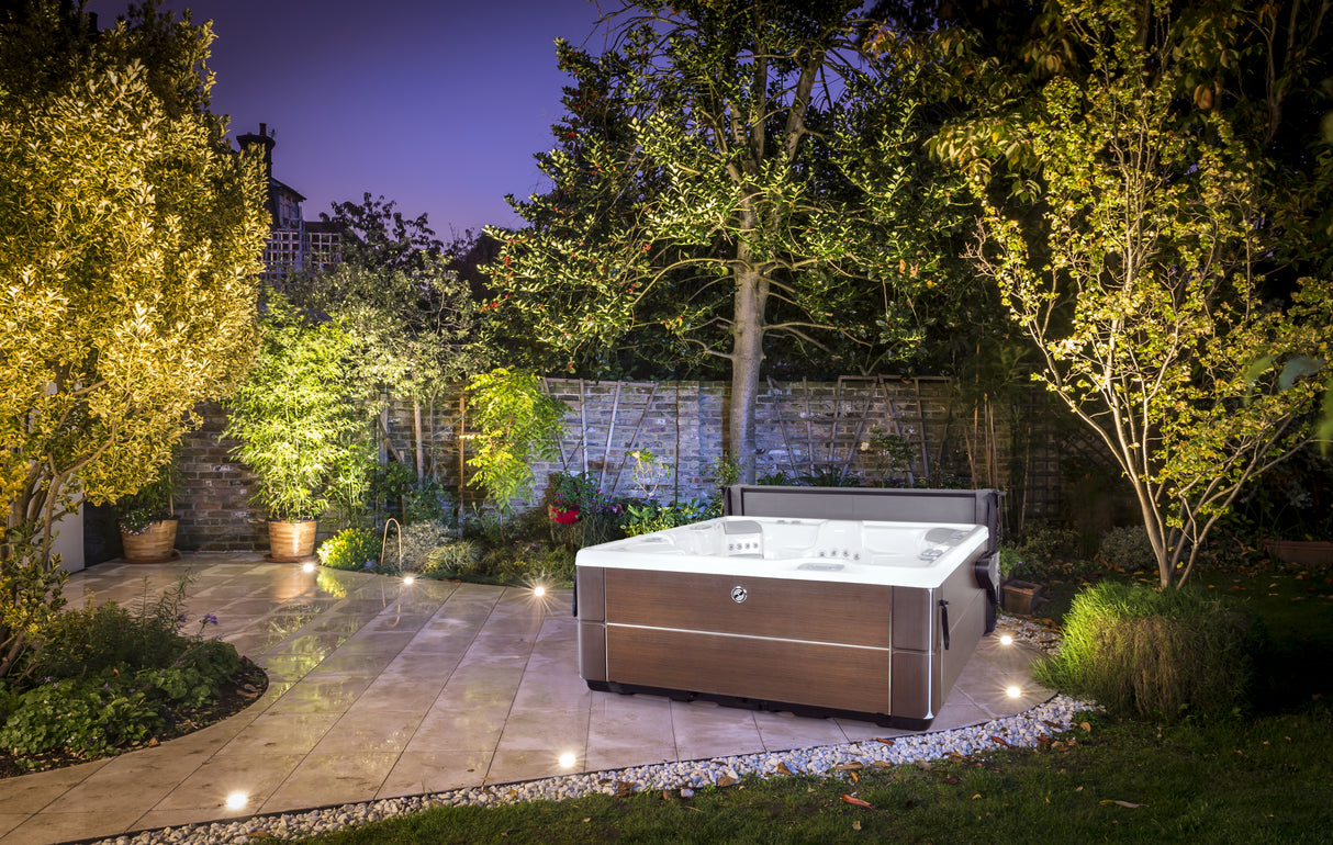 Smartop Vanish XL Spa Cover & Lift System by Leisure Concepts