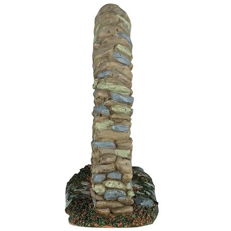 This image shows what this stone gateway looks like from the side.