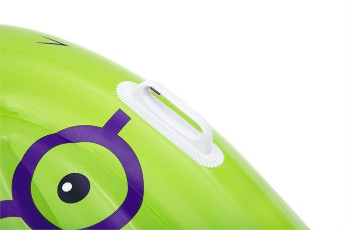 This is an up close view of one of the handles.